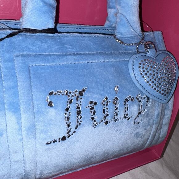 Juicy Couture Heart Dangle & Barrel Wrislet Coin Purse Gift Purse Baby Blue - Picture 2 of 7